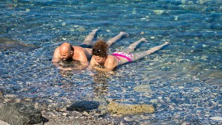 A strand közelében, a fürdők Aphrodité a Akamas félszigeten