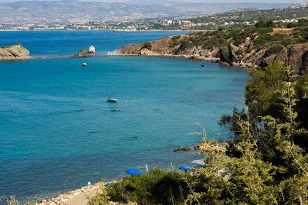 A strand közelében, a fürdők Aphrodité a Akamas félsziget (Ciprus) A strand közelében, a fürdők Aphrodité a Akamas félszigeten