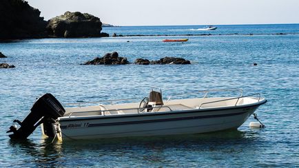 A strand közelében, a fürdők Aphrodité a Akamas félsziget (Aphrodite) A strand közelében, a fürdők Aphrodité a Akamas félszigeten