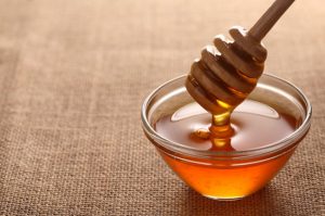 Aplicarea tampoanelor de miere pentru tratamentul infertilității