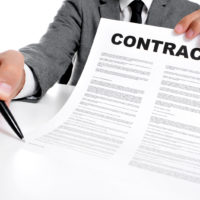 Diferența dintre contractul de muncă și contractul de muncă, care este diferența