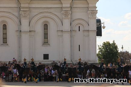 Divorțul gardianului din Kremlin - ceremonia divorțului de pază pe piața din Catedrala din Kremlin - fotografii și