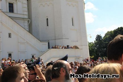 Divorțul gardianului din Kremlin - ceremonia divorțului de pază pe piața din Catedrala din Kremlin - fotografii și