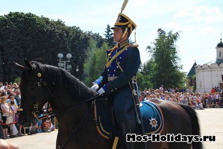 Divorțul gardianului din Kremlin - ceremonia divorțului de pază pe piața din Catedrala din Kremlin - fotografii și