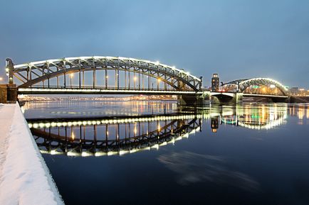 Розлучення мостів в Санкт-Петербурзі в 2017 році - туроператор прогулянки