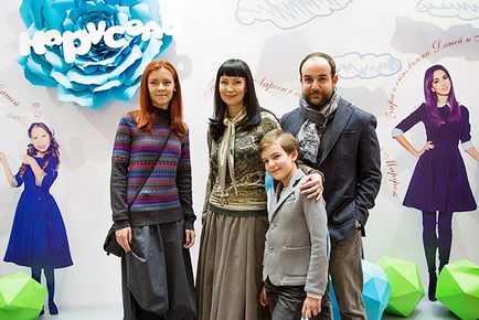 Рідкісний вихід сім'я Нонни Гришаєва в повному складі на відкритті виставки, hello! Russia