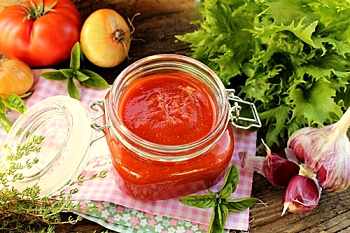 Рецепт соусу марінара з запечених помідорів