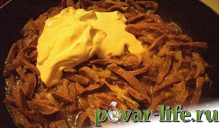 Recept marhanyelv pörkölt tejföl gyógynövények