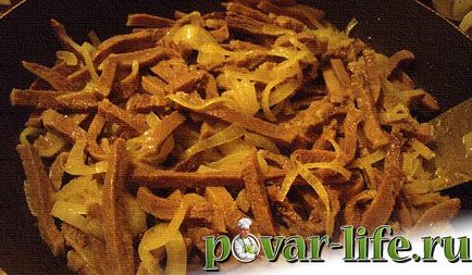 Recept marhanyelv pörkölt tejföl gyógynövények