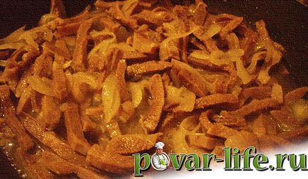 Recept marhanyelv pörkölt tejföl gyógynövények