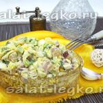 Salată cu ouă și cârnați