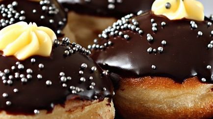 Найсмачніший рецепт пончиків і способи їх прикраси