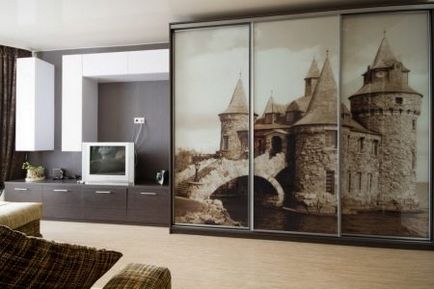 Szekrény a nappaliban (59 fotó) szép elegáns féle modell, és hogyan kell elhelyezni a falon a szobában