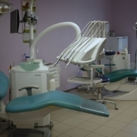 Centrul dentar în carcasă