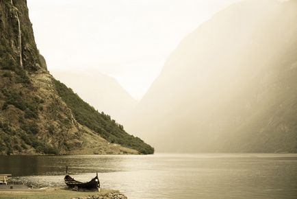 Nunta în stilul Viking pe fundalul naturii uimitoare a Norvegiei