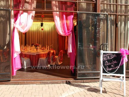 Esküvői dekoráció terasz és pavilon étterem persona grata bíbor hangok és szép