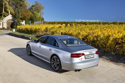 Încercați performanța sportback audi rs7 și audi s8 plus nebunie în format laxter - motor de revistă