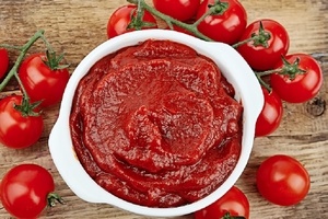 Томатна паста зі свіжих помідорів - рецепти кулінарії