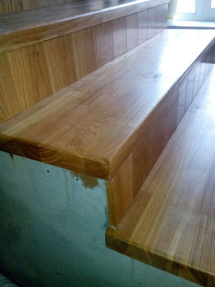 Tonificarea și pictarea scărilor din lemn