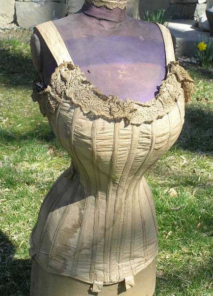 Tipuri de corsete de diferite epoci