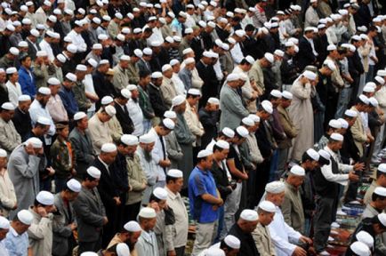 Întrebări referitoare la namaz colectiv (în jamaat)