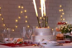 Focuri de artificii reci pentru un tort de a alege și cum să utilizați, sfaturi utile de la pirotehnica