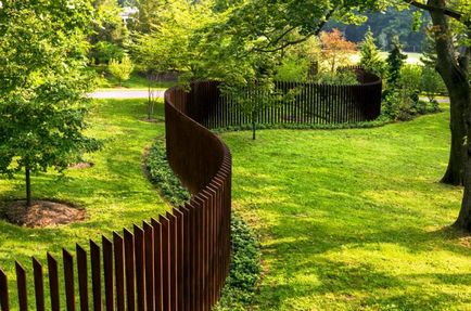 Fence palisade caracteristici montaj și fotografie garduri, casa de vis