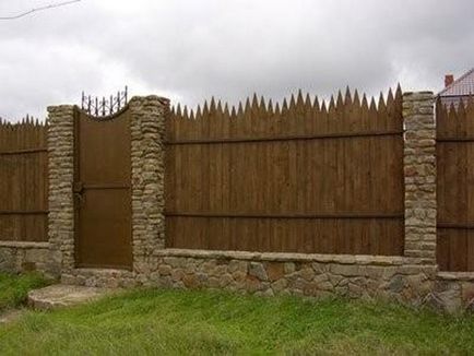 Fence palisade caracteristici montaj și fotografie garduri, casa de vis