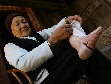 5 Dread hagyományok, hogy megöli, és megalázni nők különböző időpontokban (a csikló szeméremajkak) 5 Dread hagyományok, hogy megöli, és megalázzák a nők különböző időpontokban