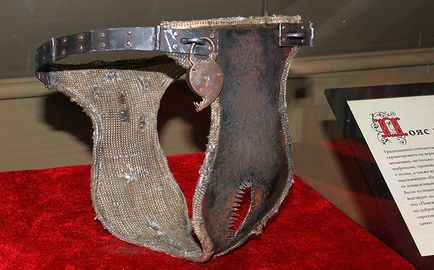 5 Dread hagyományok, hogy megöli, és megalázni nők különböző időpontokban (a kisajkak) 5 Dread hagyományok, hogy megöli, és megalázzák a nők különböző időpontokban
