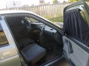 Autó függöny - kiválasztása és telepítése