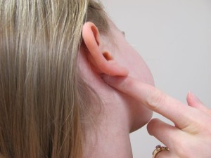 Болить вухо всередині причини, симптоми, лікування
