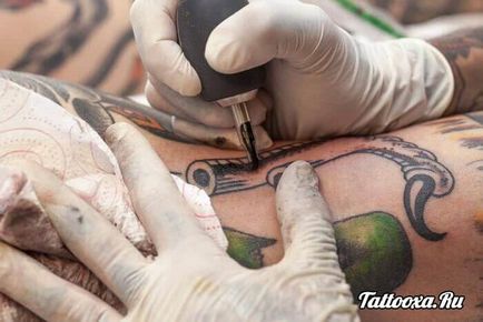 Este dureros să faci un tatuaj în care este cel mai dureros să bați un tatuaj, cum să reduci durerea