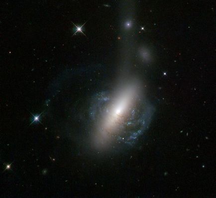 Un univers mare de galaxii care interacționează