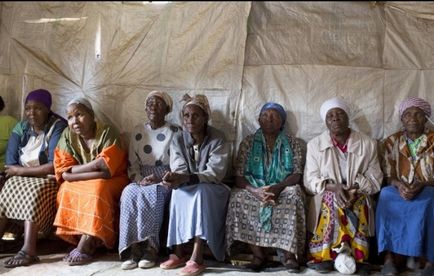 Clubul de batjocuri al bunicilor »de ce bunicii din Kenya învață cum să bată tineri (și nu atât)
