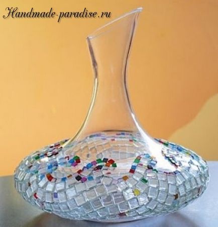 Decorarea vasei cu mozaic de sticlă