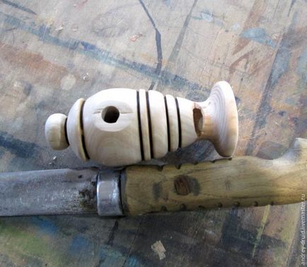 Facem un fluier din lemn cu ajutorul unui strung - târg de stăpâni - manual, manual