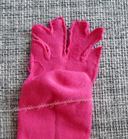 Készíts egy vicces sárkány zokni (harisnya a kezüket) Készíts egy vicces sárkány zokni