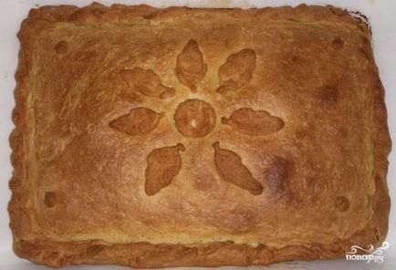 Élesztő pite csirke burgonyával - lépésről lépésre recept fotók