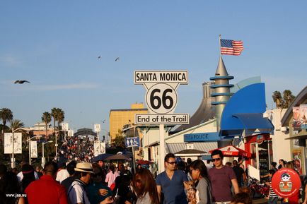 Excursie în Santa Monica - notele rusești despre viața americană