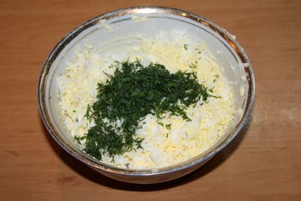 Un aperitiv evreu din brânză topită cu usturoi - cum să faci o gustare evreiască cu usturoi,