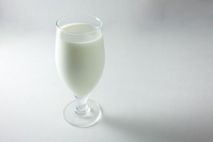 Fizica, facem adeziv natural de cazeină din știința științifică despre lapte