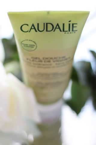 Gel de duș fleur de vigne de la caudalie - comentarii, poze și preț