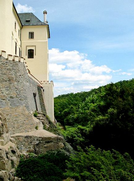 Castelul medieval gotic Orlik nad Vltavou din sudul Republicii Cehe