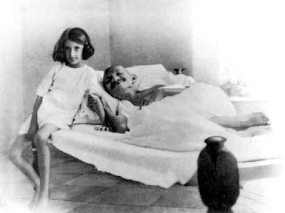 Індіра Ганді біографія і фото великої жінки індії