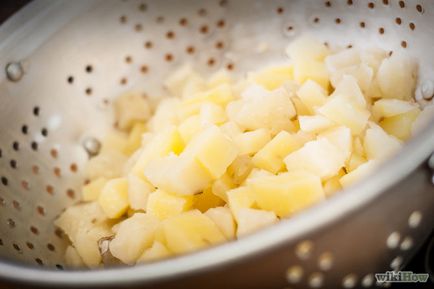 Cum să determinați dacă trebuie să curățați cartofii sau nu