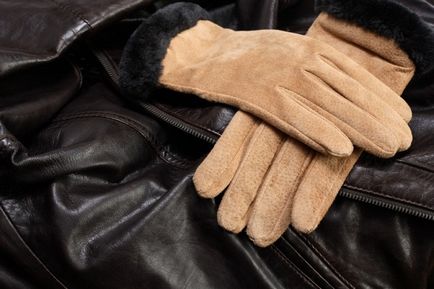 Як почистити замшеві рукавички своїми силами