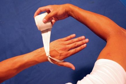 Як правильно бинтувати руки - клуб тайського боксу лотос