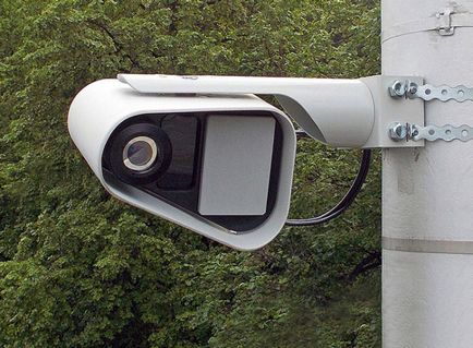 Ahogy munkatér fotovideofiksatsii közlekedési szabálysértés (ek) Mi a különbség a közlekedési kamera megsértése fotovideofiksatsii