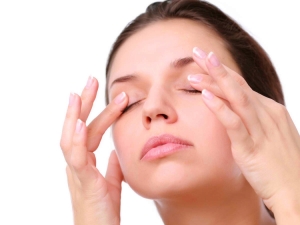 Як прибрати зморшки навколо очей мімічні, в домашніх умовах, масаж